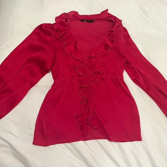 Zara Ruffle Blouse in Fuchsia - Picture 4 of 6